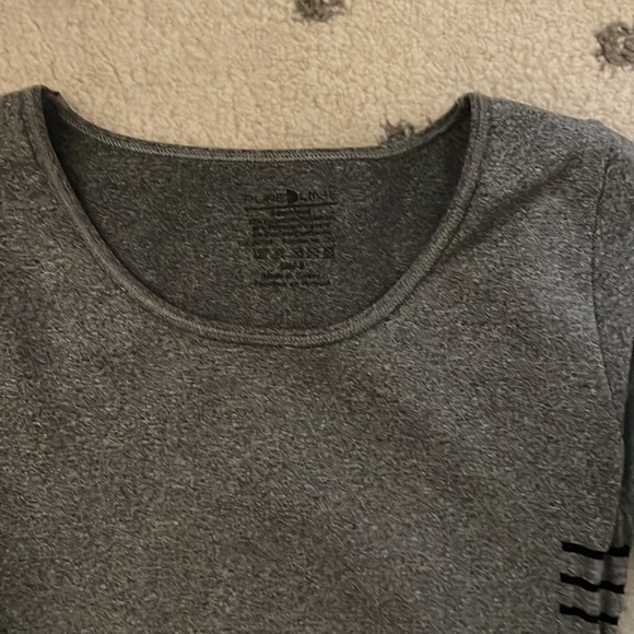 Workout or loungewear top, stretchy high quality material. - Picture 3 of 3